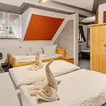 Schrammsteinbaude Guest house