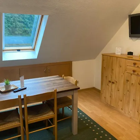 Schrammsteinbaude 3*